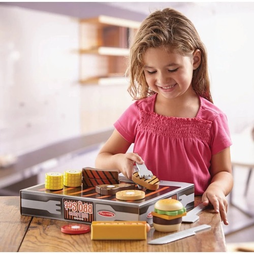ערכת גריל מנגל מעץ איכותי מבית מליסה ודאג Melissa And Doug