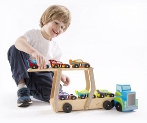 מוביל מכוניות ענק מעץ מבית מליסה ודאג Melissa And Doug