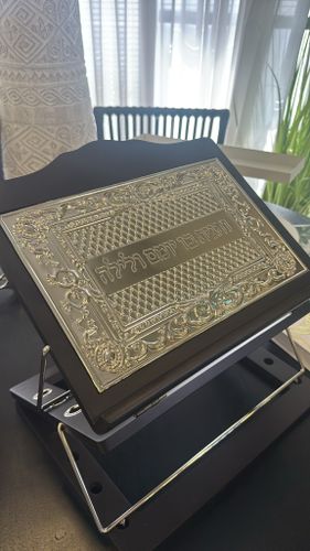 מעמד לספר תורה מפואר 2 קומות עץ משולב כסף