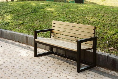ספסל רחוב איכותי מברזל ועץ – דגם אדמונטון – תמונה 3