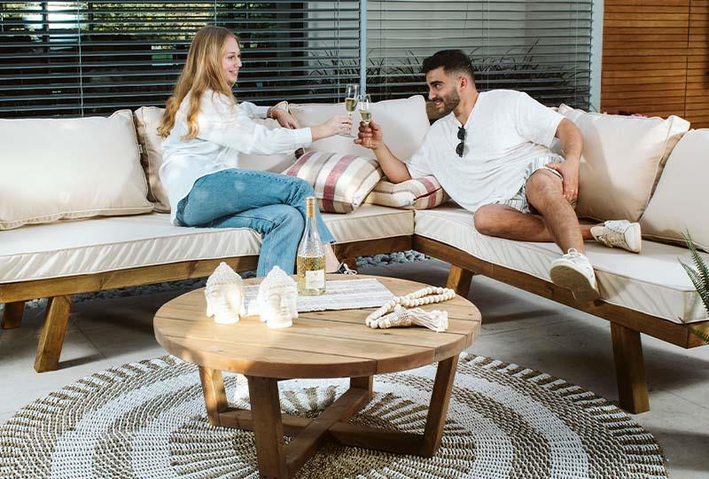שולחן קפה עגול גדול מעץ אורן לגינה ולמרפסת – דגם קשקאיש – משלוח חינם*
