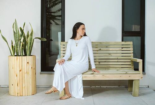 ספסל עץ עם מושב מעוגל לגינה – דגם מונטפולצ׳אנו – תמונה 3