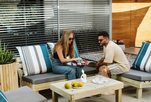 ספסל זולה זוגי בגובה ישיבה רגיל – עץ אורן עם מזרן וכריות – דגם ברשה – תמונה 2