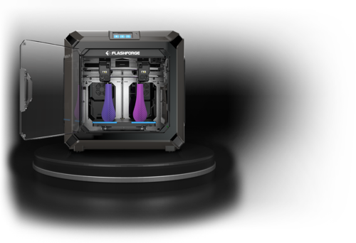 מדפסת תלת מימד Flashforge Creator 3 Pro – מבט מלפנים עם דלת פתוחה