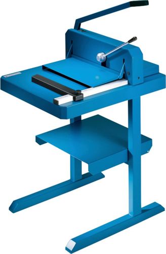 גליוטינה Dahle 842 על מעמד ייעודי – מבט קדמי באלכסון
