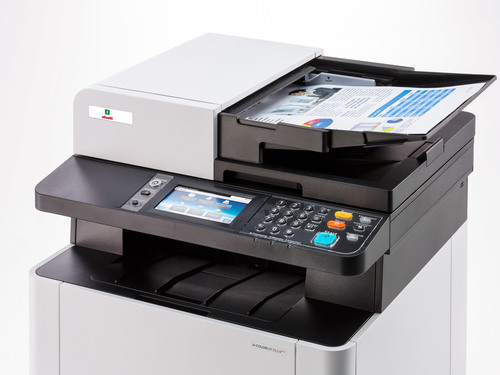 מדפסת לייזר משולבת צבעונית Olivetti d-Color MF2624plus – תקריב לוח מגע ומזין מסמכים