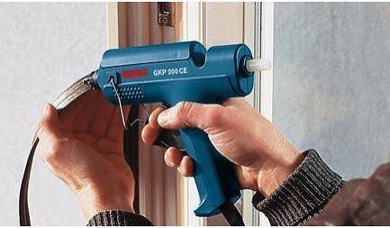 אקדח דבק חם GKP 200CE מבית BOSCH בוש