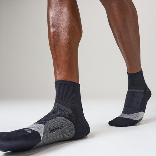 Feetures   Elite Light Cushion Quarter Black M