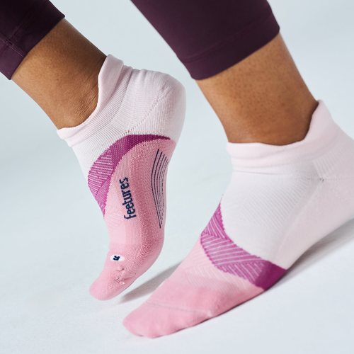 Feetures   Elite Light Cushion Tab No Show Pink Salt M