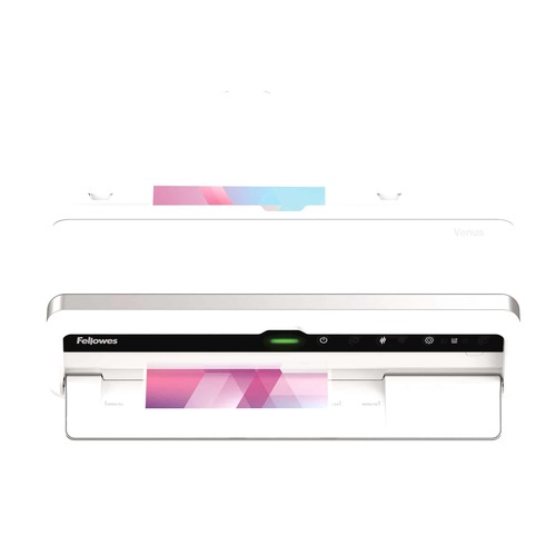 מכונת למינציה Fellowes Venus A3 לבנה, מבט עילי עם לוח הבקרה והפאוץ' בלמינציה