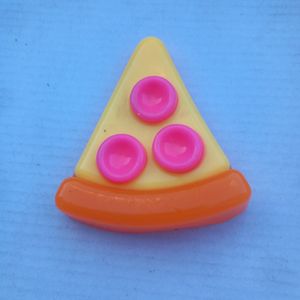 סקווישי טופ טרנד דו משולש פיצה  דביק בקופסה Squishy Top Trend Two Triangle Sticky Pizza 20261140