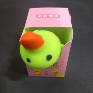 סקווישי תרנגול חמאה  נידו  נמעך להפגת מתחים  -  Squishy Butter Chicken  SO-152-23