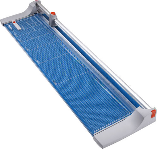 גליוטינה סיבובית Dahle 448 - מבט אלכסוני של המכונה כולה