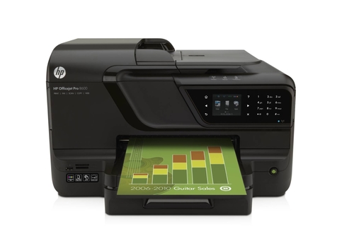 מדפסת הזרקת דיו משולבת HP Officejet Pro 8600 e-All-in-One – מבט חזית עם הדפסה לדוגמה