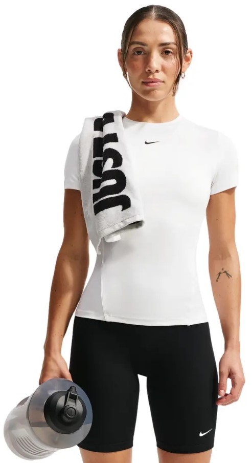חולצת דריי פיט נייק  Nike One Fitted Training Shirt | נשים