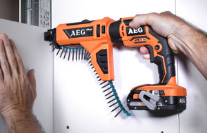 מברגת גבס נטענת עם מחסנית 18V BRUSHLESS