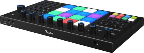 זווית נוספת fender studio motion 16 controller