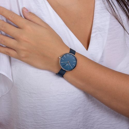 שעון OBAKU דגם V211LXCLML לאישה לוח כחול רצועת Mesh רשת מפלדת אל חלד בצבע כחול – תמונה 2