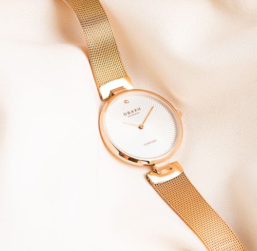 שעון OBAKU דגם V256LXVIMV לאישה לוח לבן-כסוף רצועת Mesh רשת מפלדת אל חלד בצבע רוז גולד – תמונה 3