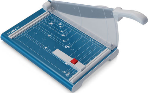 גיליוטינה DAHLE 560 – מכונה כחולה עם מגן שקוף, מבט מלפנים-מהצד