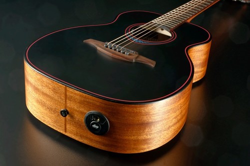 זוית נוספת lag tbw1te travel smart guitar