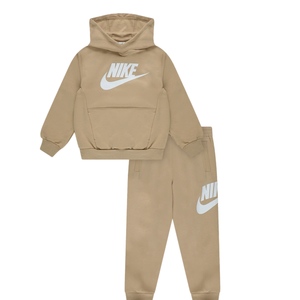 חליפה NIKE מידות 4-7 לילדים 