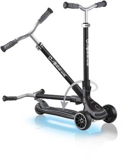 קורקינט עם גלגלים מאירים צבע שחור Globber Ultimum Lights