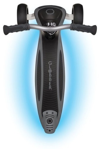 קורקינט עם גלגלים מאירים צבע שחור Globber Ultimum Lights