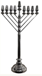 חנוכיה גדולה חב"ד