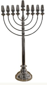 חנוכייה גדולה קלאסית כסף
