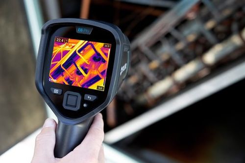 צילום תרמי של מערכת מיזוג אוויר במצלמת FLIR E5 Pro