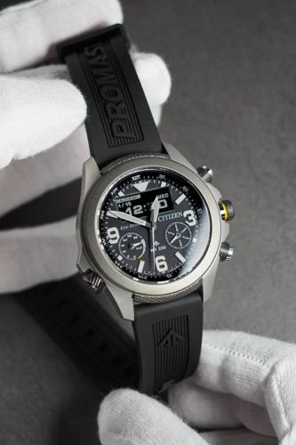 Citizen JV1007-07E Promaster Land אקו דרייב וספיר אנלוגי-דיגיטלי