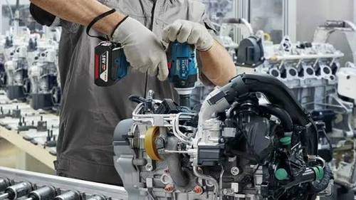 מפתח רטיטה דגם GDS 18V-400 כולל 2 סוללות 5Ah מבית BOSCH בוש