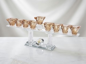 חנוכיה קריסטל צבע ענבר עם אבן ברכה 37*15 ס"מ