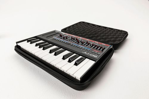 זוית נוספת Magma CTRL Case Boutique Key