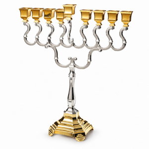 חנוכיה המכבים