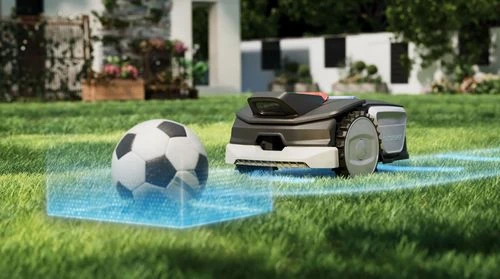 מכסחת דשא רובוטית SUNSEEKER V1 סנסיקר – זיהוי כדור ומכשולים במדשאה באמצעות מצלמה חכמה וטכנולוגיית Vision AI