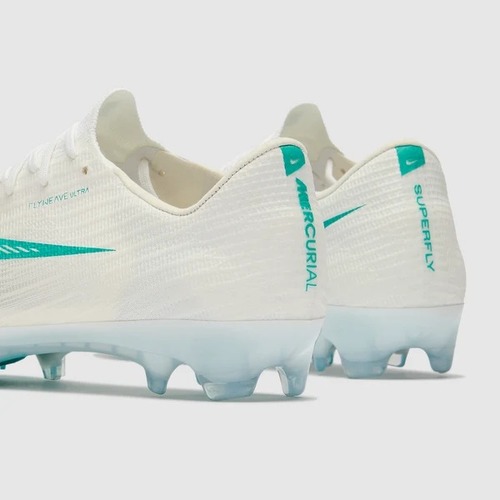 נעלי כדורגל מקצועיות  Nike Air Zoom Mercurial Superfly XI Elite FG 