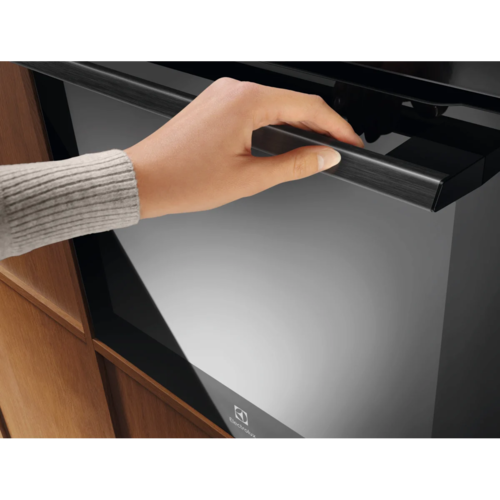 ‏⁧תנור בנוי פירוליטי ⁦EOP7422⁩ אלקטרולוקס ⁦Electrolux⁩⁩‏