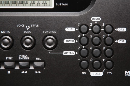מקלדת ניידת KP70 מבית Kurzweil