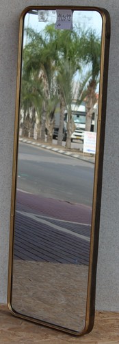 מראה ברזל 141*48 ס