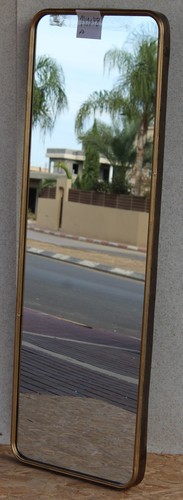 מראה ברזל 141*48 ס