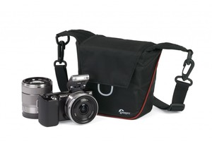 תיק אף למצלמות בינוניות עם עדשה מתחלפת compact corurier 80 לאופרו