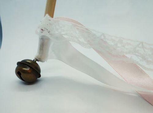 מקלות צהלולים עם 3 סרטים ופעמון 20 יחידות