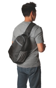 תיק צילום קומפקטי ואוניברסאלי לשימוש יומיומי StreamLine Sling לאופרו