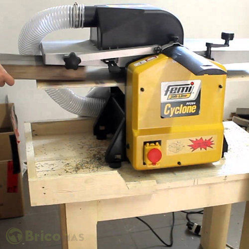 מקצוע שולחני עם שואב אבק דגם PF204