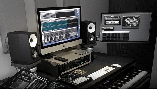 זוית נוספת Amphion One12