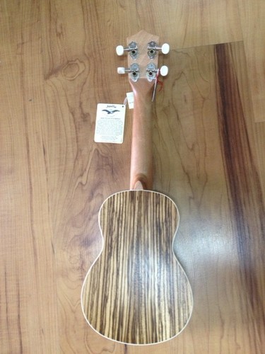 יוקללה סופרן CAMILLA UK-21SZ Solid Spruce top Zebrawood back & side