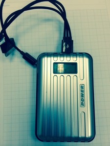 מטען נייד לסמארטפון ופאלפון חזק במיוחד 7800MAH