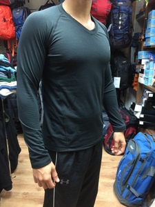 חולצה טרמית עבה וצמודה LEVEL 2 WARM UP מחממת ומנדפת במיוחד